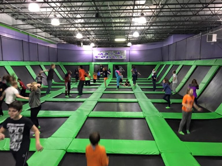 How to build the strong team relationship with altitude Trampoline Park?