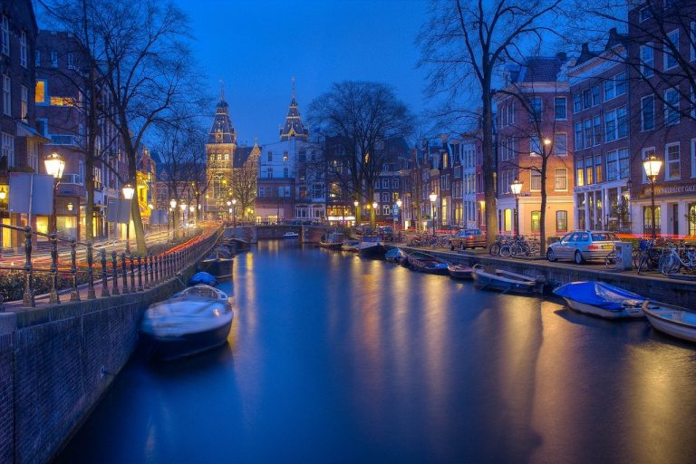 5 Romantic things to do in Amsterdam 